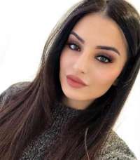 Alev-alev beyaz tenli hanım Betül