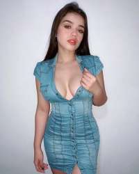 Alev-alev beyaz tenli hanım Betül