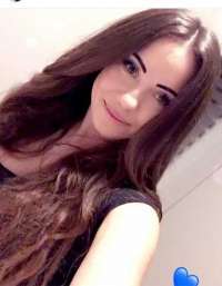 Alev-alev sarışın Pinar