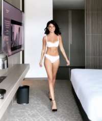 Baştan çıkaran evinde buluşan eskort Müzeyyen