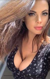 Baştan çıkaran fatezi yapan eskort Gülnihal