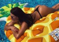 Baştan çıkaran fatezi yapan eskort Gülnihal