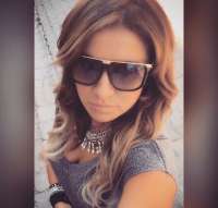 Baştan çıkaran sarışın kadın Gökben