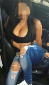 Cazibeli olgun Naile