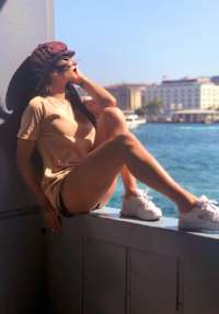 Cazibeli orijinal resimli bayan Berşan