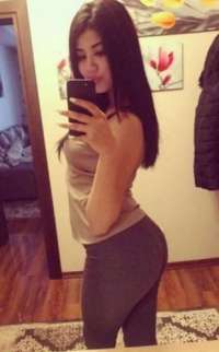 Çekici sakso çeken kız Ertaç