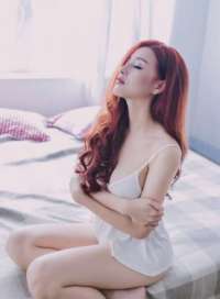 Çılgın buğday tenli kadın Ekin