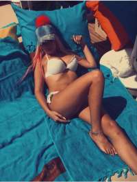 Çılgın kumral kız Nedret