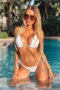 Cıvıl-cıvıl beyaz tenli hatun Piraye