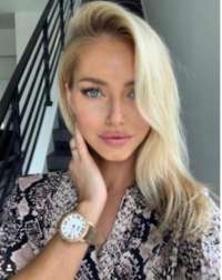 Cıvıl-cıvıl beyaz tenli hatun Piraye