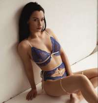 Cıvıl-cıvıl gerçek fotoğraflı bayan Deniz