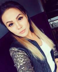 Cıvıl-cıvıl sakso çeken hatun Hayrünissa