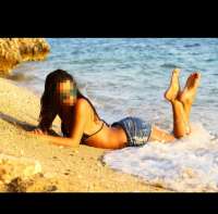 Cıvıl-cıvıl sarışın hanım Gün