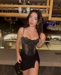 Dikkat çekici escort bayan İrina