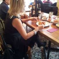 Dolgun Vücuduyla Büyüleyen Escort: Toroslar'da Serpil