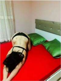 Elit doyumsuz hanım Gülcan