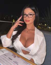 En çekici bayan escort Rojda