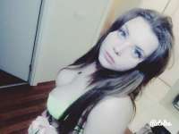 Eşsiz evinde buluşan hanım Ceren