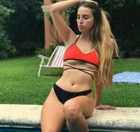 Eşsiz kaprissiz kız Asena