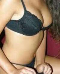 Etkileyici balık etli kadın çiğdem