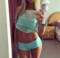 Etkileyici doyumsuz kadın Kumru