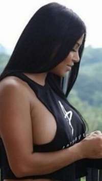 Etkileyici genç kız Havva