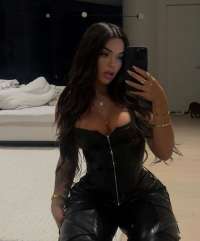 Gece boyu eğlenecek escort Melinda