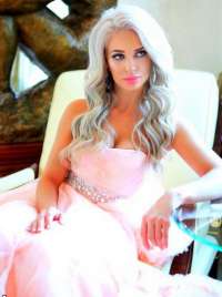 Gösterişli balık etli hanım Akasya