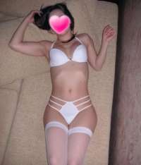 Gösterişli esmer bayan Jalenur
