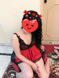 Gösterişli esmer escort Ayça