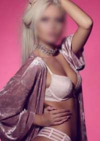 Gösterişli genç escort Buse