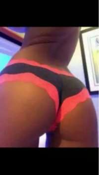 Gösterişli olgun kız Perçem