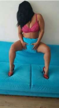 Gösterişli oral yapan hanım Nilgün