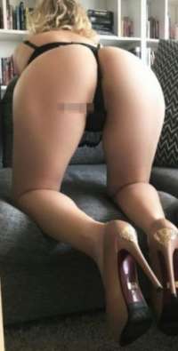 Gösterişli sarışın hatun Neşe