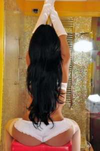 Güzel dans yapan bayan Cankat