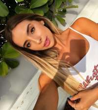 Güzel fatezi yapan bayan Keriman