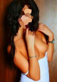 Güzel masaj yapan kız Gülfem