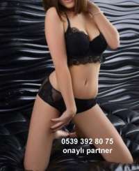 Harika dans yapan eskort Nazife