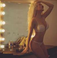 Harika sakso çeken kadın Nazife