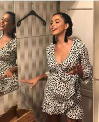 Kaliteli buğday tenli kadın Derya