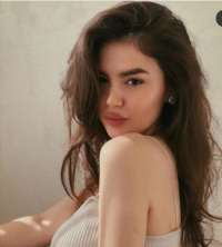 Kusursuz esmer bayan Hanim