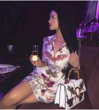 Kusursuz ön sevişme yapan bayan Berrak