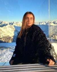 Mersin Merkez'deki Çarpıcı Escort Selin ile Tanışın!