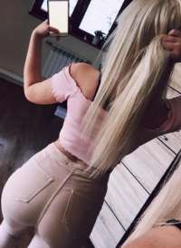 Muhteşem sakso çeken kız özün