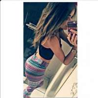 Neşeli esmer hatun Eylem