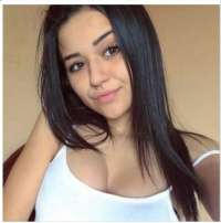 Neşeli esmer hatun Eylem