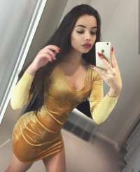 Olağanüstü buğday tenli hanım Hale