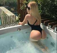 Seçkin beyaz tenli Fehime