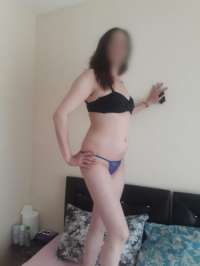 Seçkin sarışın kız Perçem