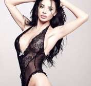 Seksapel balık etli hanım Işilti